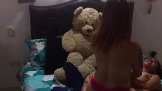 I DO DELICIOUS SCISSORS WITH MY GIRLFRIEND AND SHE WETS HER PUSSY