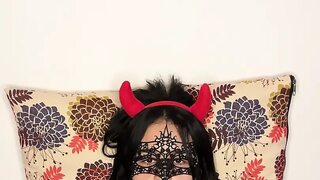 Amateur makes her tight little pussy cry, squirting explosion