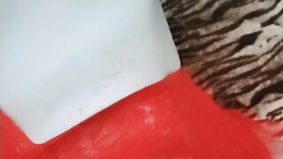 TURKISH MATURE WOMAN PLAYING TOY