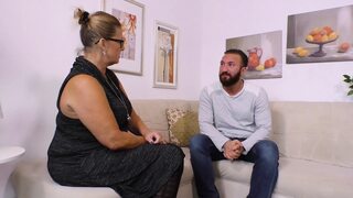 BBW beauty in stockings and heels gets fucked and creamed over her melons