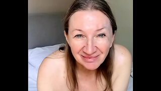 Holiday Morning Bliss: Busty Natural Mature Beauty Shares the Best Gift With You