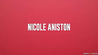 Feast Your Eyes: Winter's Hottest妓女 Binge with Brazzers Stars!