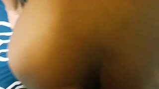 My girlfriend′s friend comes to do homework