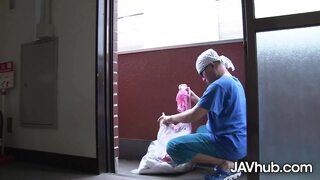 Tsubaki Kato Seduces Neighbor with Hot Body