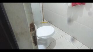 My girlfriend-in-law Bombomd4 Went to Take a Shower and Left the Door Open and Look What Happened!!!