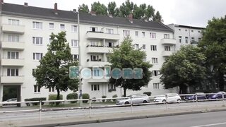 Sexy tattooed mature loves to fuck in her pussy