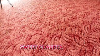 Getting Her Ass Stuffed! Horny MILF Enjoys the Cum in Her Hole!