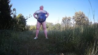 Stepmom undressed in the park and pisses in front of