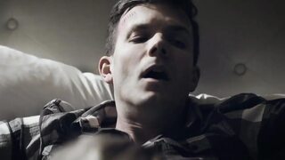 Stepmom's helping hand4vyVhRx