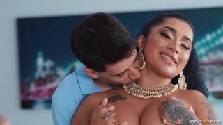 When The Girls Get Together Yasmina Khan, Aaliyah Yasin / Brazzers