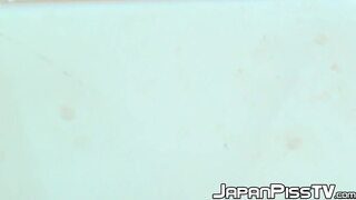 Japanese amateur babes having a peeing contest