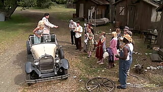 Blazing honeys crave raw cock🍆 worship in the great outdoors