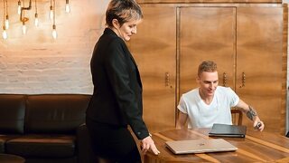 Blonde babe gets pounded by young stud's massive cock🍆 in