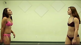 Intense erotic battles between seductive beauties