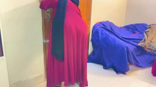 Arabian Hotel Maid Cleaning My Room & i see her huge ass & huge Boobs!