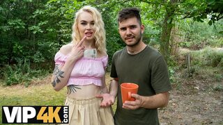HUNT4K. Blonde loved facesitting and doggy style with Hunter outdoors