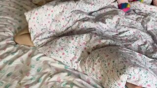 Cute Girl Wakens for a Hardcore Hole Fling