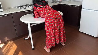 Housewife Seduces Stepson for Anal👌 Encounter