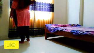 Hot Teen Learns To Suck😜 Cock🌭 On School Desk