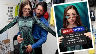 Shoplyfter's Heavenly XXX: Tiana Blow & Tommy Gunn In Cosmic