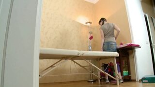 Teen enjoying oil and massage before getting fucked