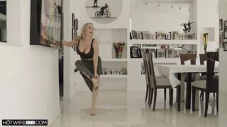 Sexy Hubby's Wife Spreads Legs Wide Open for Juicy Cum