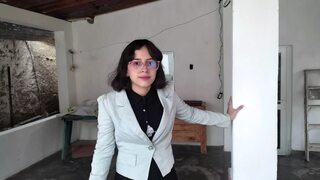 Blonde bombshell journalist loses coat, exposing curves