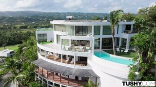 Princess👸 Alice Sucks Dick🍆 Down While Getting Deep Tissue F*cking