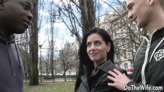 Black Wife Devours BBC Diddle In BBC Creme Fill Orgy