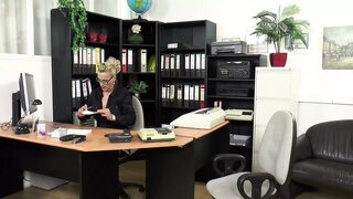 Suck😜 my dick🍆 for cash - Boss pleases submissive worker