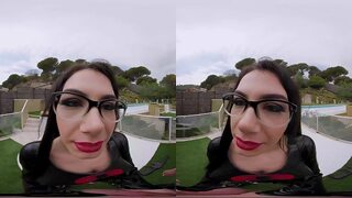 Baroness brings the pain to Valentina Nappi’s tight ass🍑 as