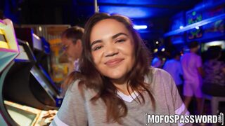 Teen Naudi Nala open her legs for a nasty fuck