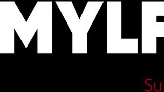 肥胖女仆Mia Lelani的激烈屁股打板和粗喉咙吸吮