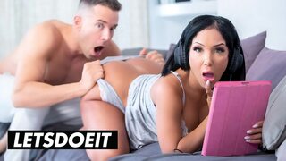 Sexy Latina milf getting pounded by young cock🍆, intense passion